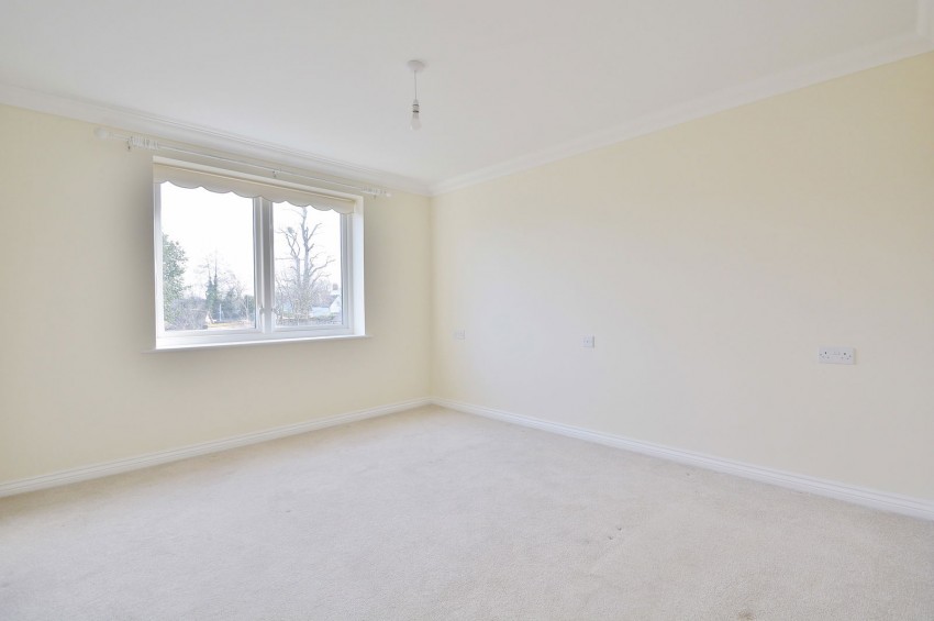 Images for Greyhound Lane, Thame