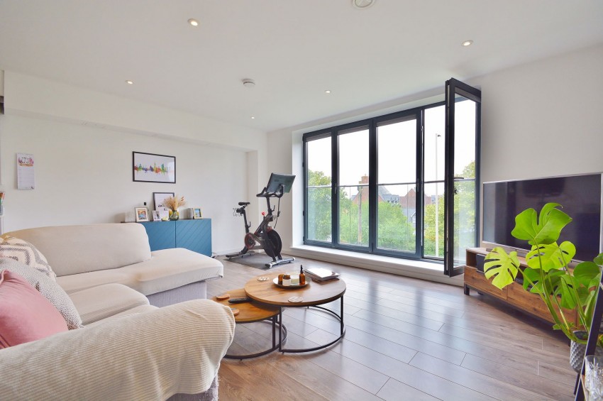 Images for Alexander House, Angus Court, Thame