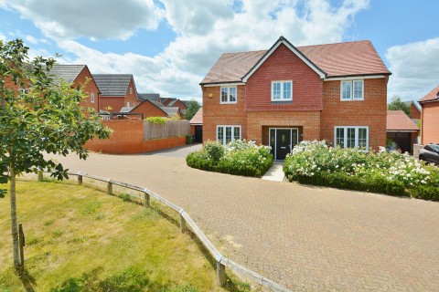 View Full Details for Saxon Square, Thame