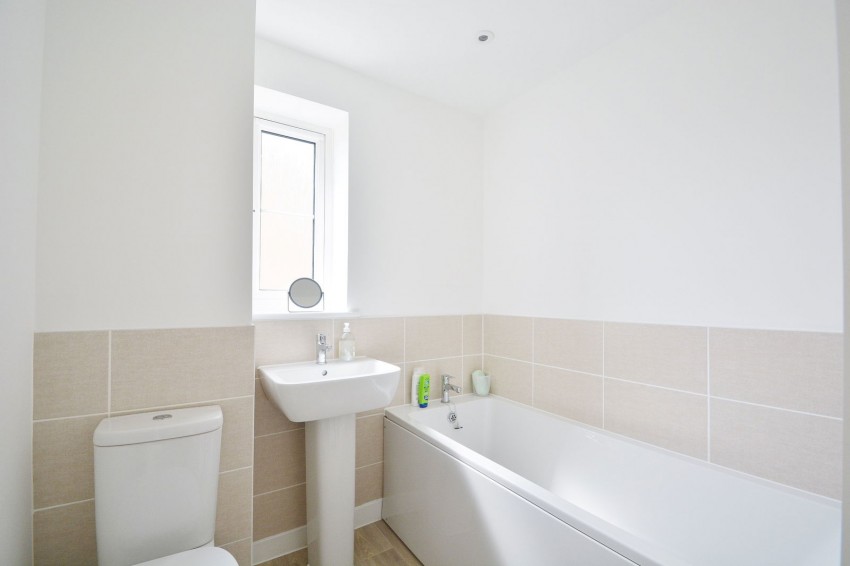 Images for Robin Gibb Road, Thame