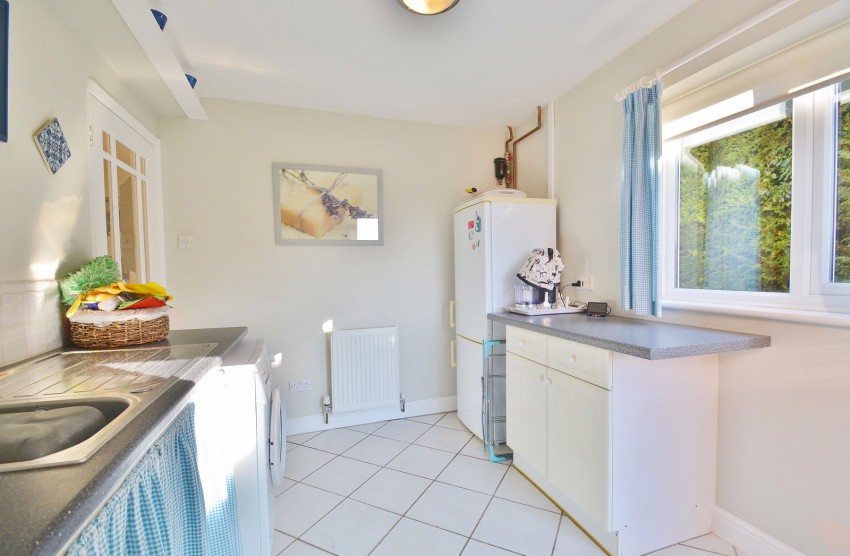 Images for Three Gables, High Street, Ludgershall