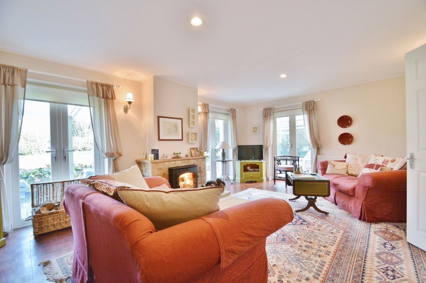 Images for Three Gables, High Street, Ludgershall