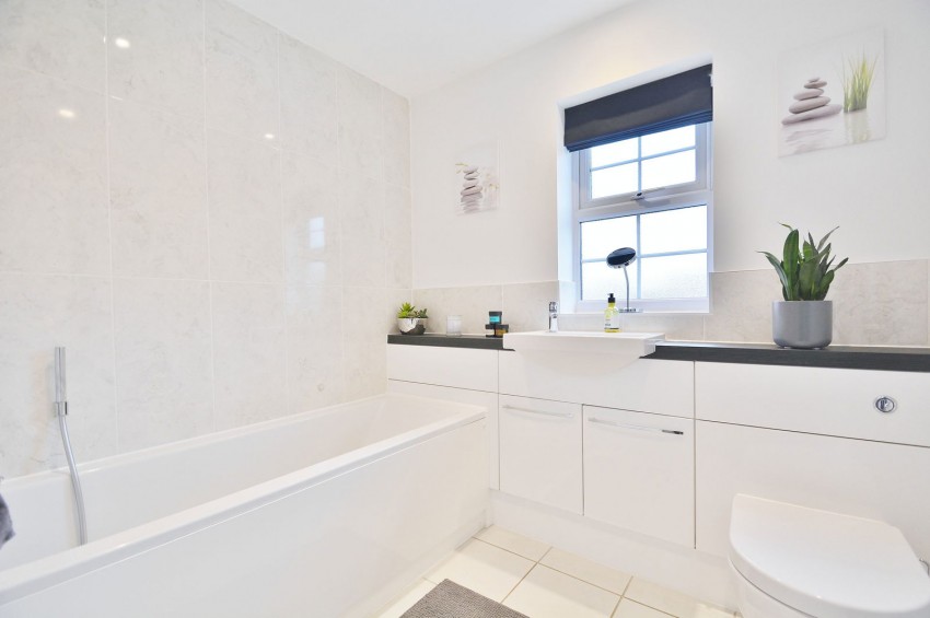 Images for John Fulkes Avenue, Thame