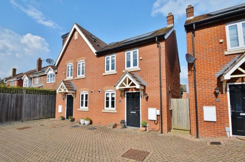 View Full Details for Corbetts Way, Thame