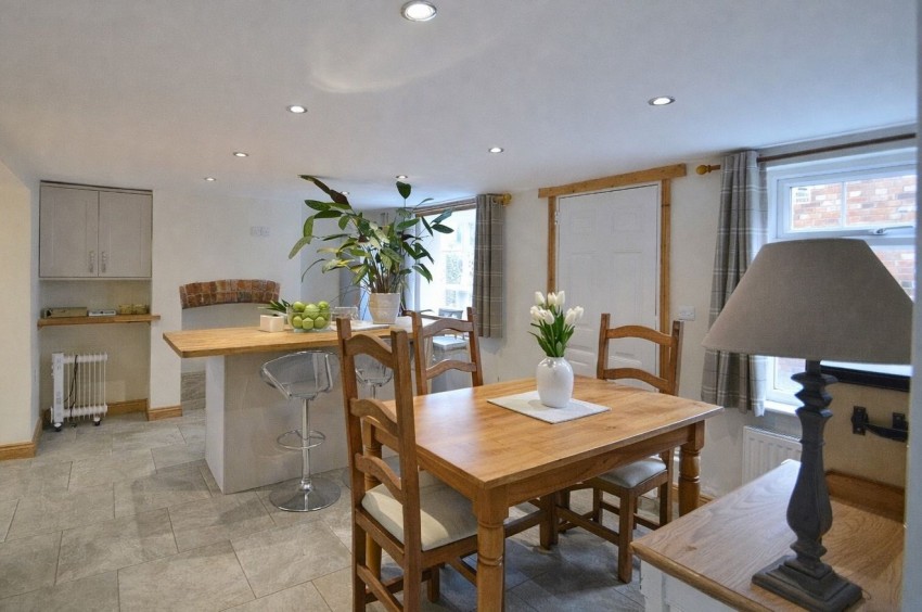 Images for The Mount, Tetsworth, Thame, Oxfordshire, OX9 7AF