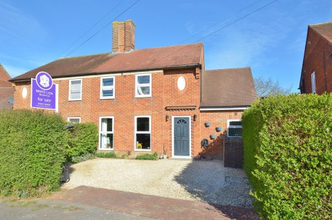 View Full Details for Churchill Crescent, Thame, OX9 3JN