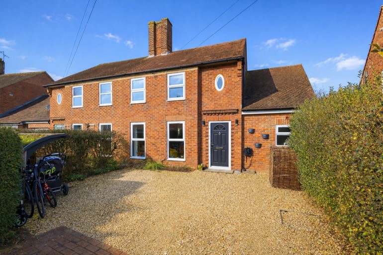 Churchill Crescent, Thame, OX9 3JN