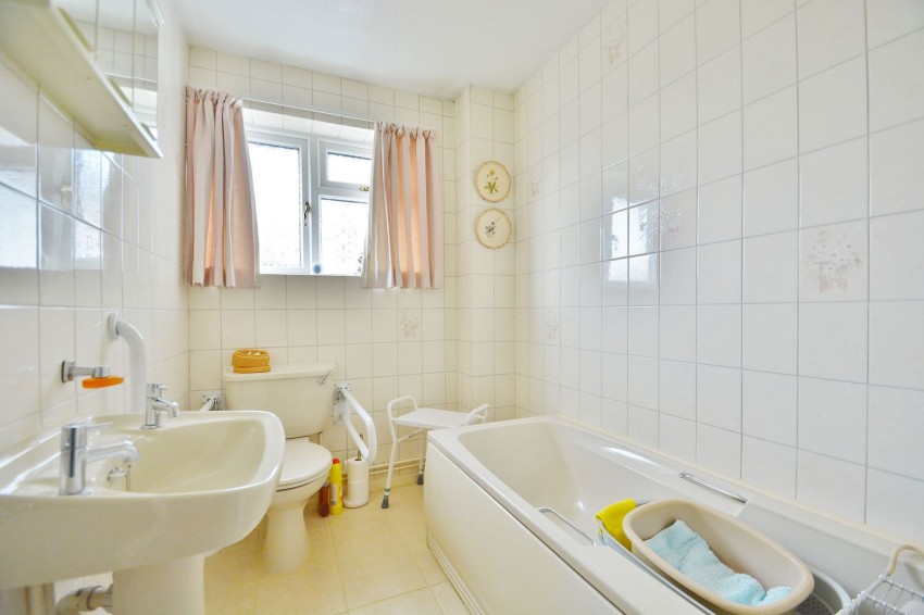 Images for Old Farm Close, Worminghall