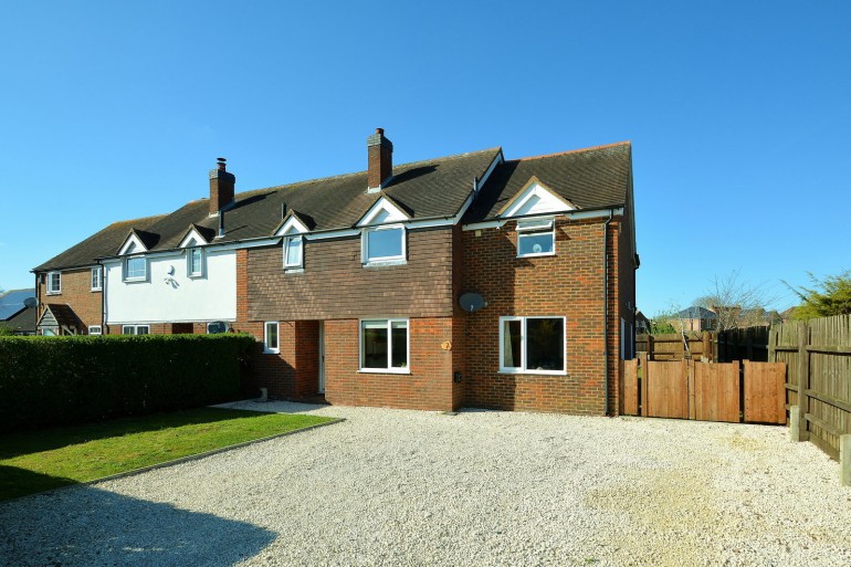 Elmwood Close, Oakley